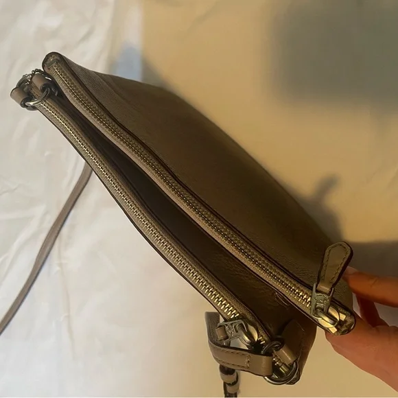 Coach Crossbody Bag - Picture 4 of 9